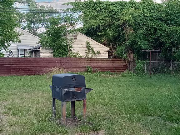 2nd image of 19470 Wakenden St