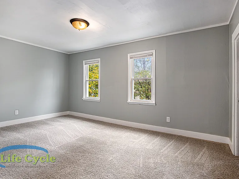 940 McReynolds Ave NW #2 — Photo 5