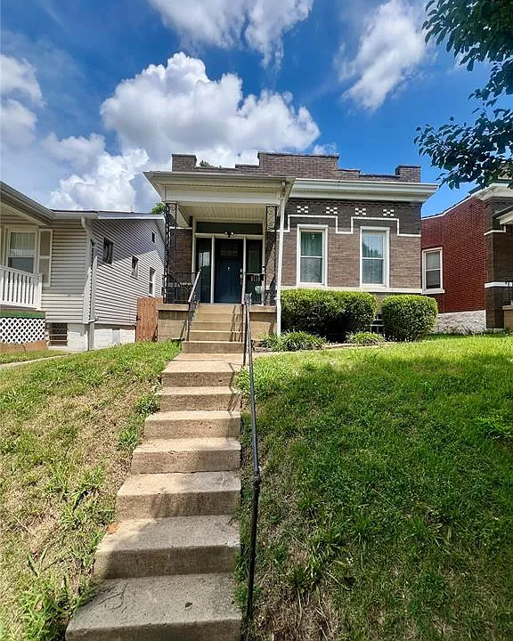 5715 Southwest Ave