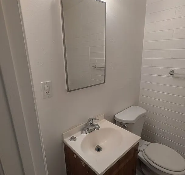 2053 N Alvernon Way — Photo 15