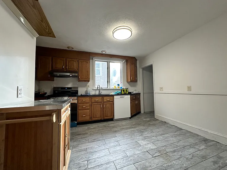 97 Hillsdale Rd #1 — Photo 1