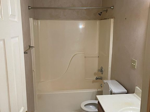 5th image of 2645 Villa Park Dr APT C