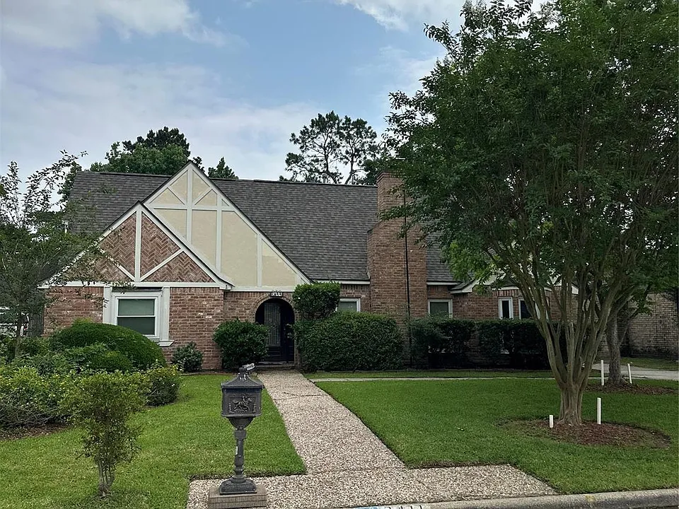 3411 Stoney Oak Dr