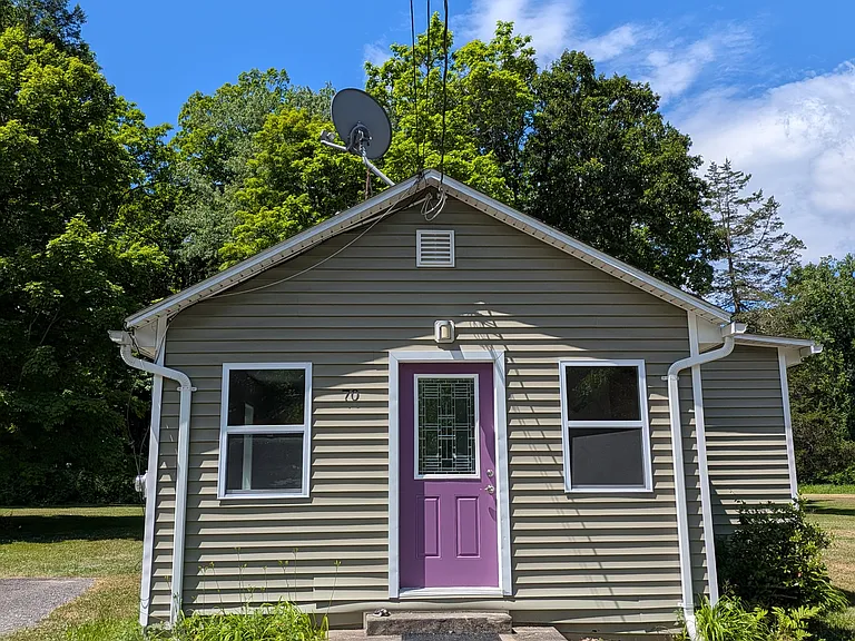 70 Webster Locks Rd — Photo 1