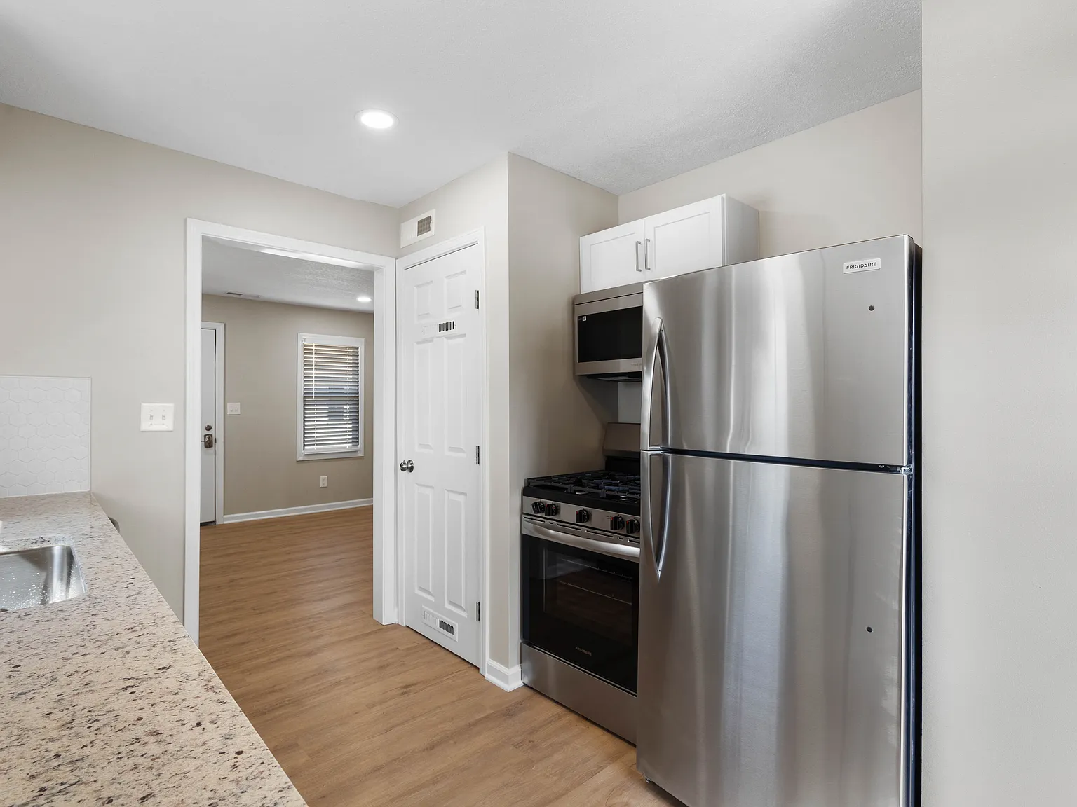 Adams Duplex Apartments — Photo 2