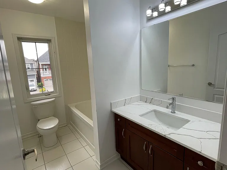 243 Seabrook Dr — Photo 5