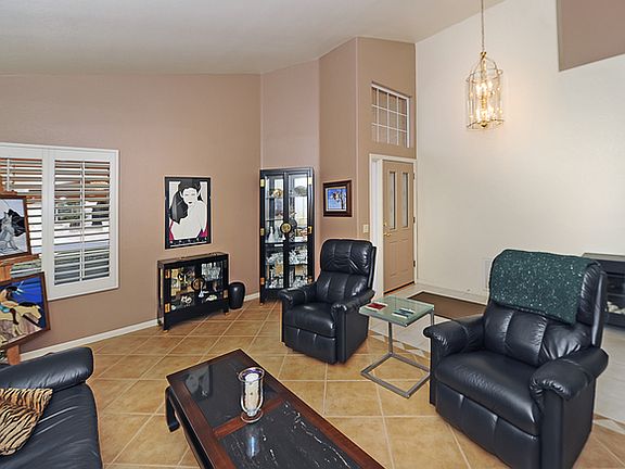 3rd image of 442 W Teakwood Dr