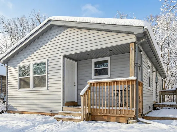 35330 N Nielsen Dr, Round Lake, IL 60073
