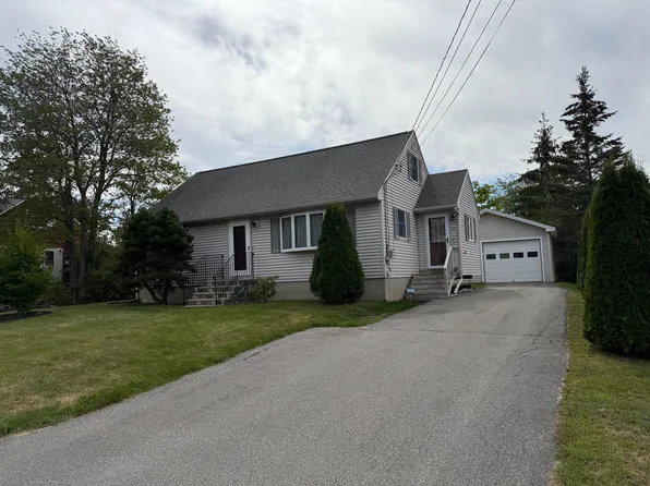 43 Robinhood Drive, Brewer, ME 04412
