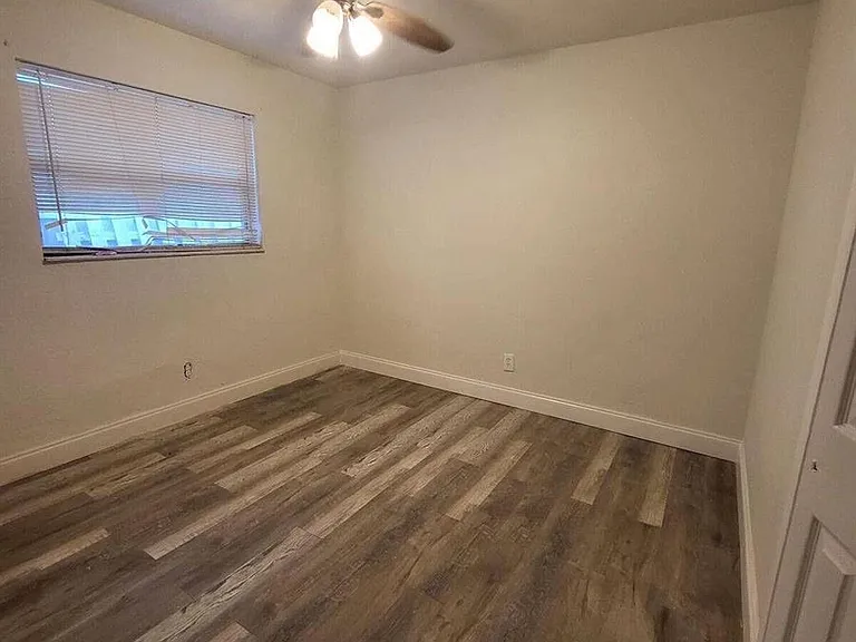 105 SW 12th Ave #107B — Photo 4