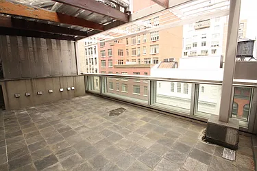 Sold by Auction Advisors