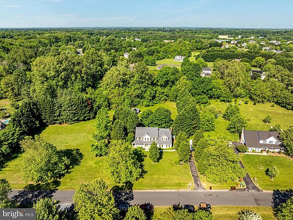 2nd image of 118 Pleasant Springs Dr