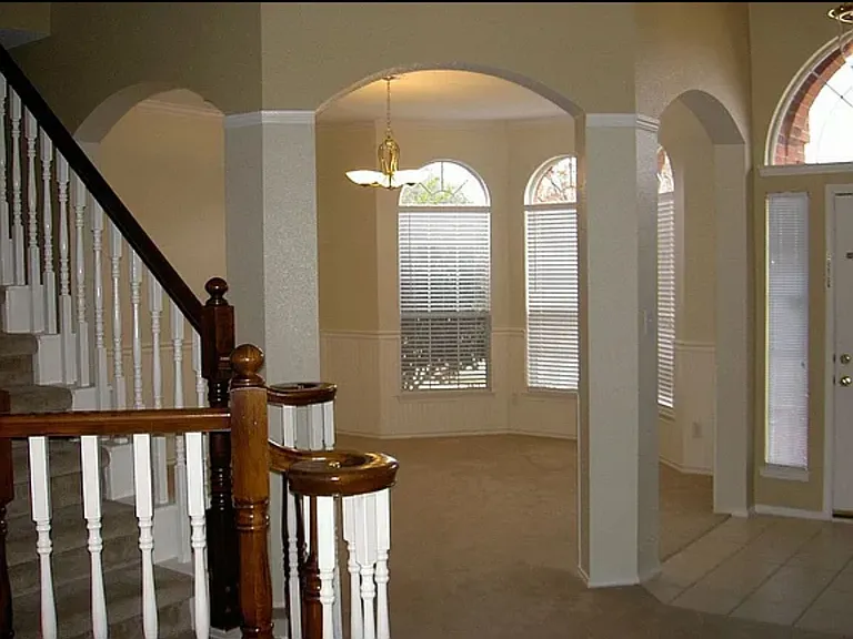 2913 Jacobson Dr — Photo 5