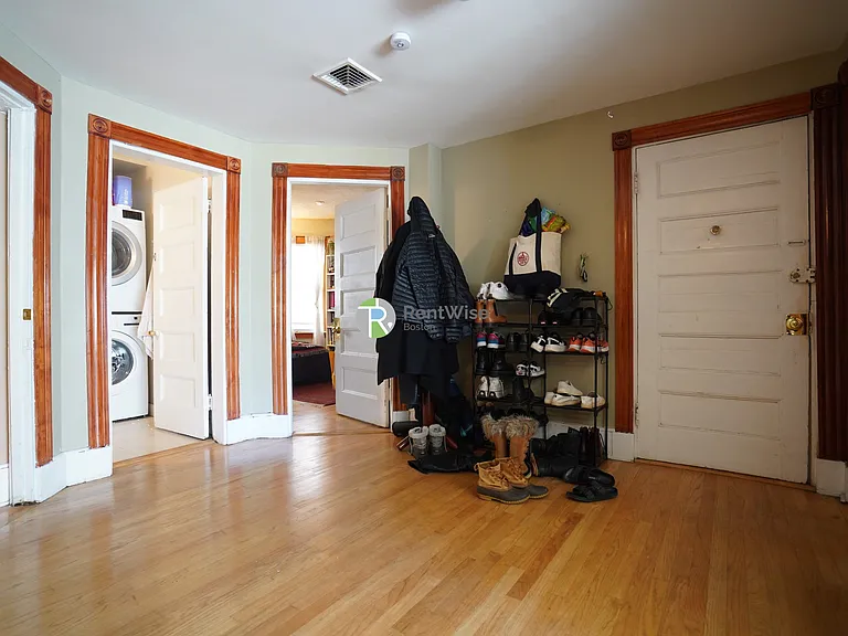 11 Vernon St #1 — Photo 13