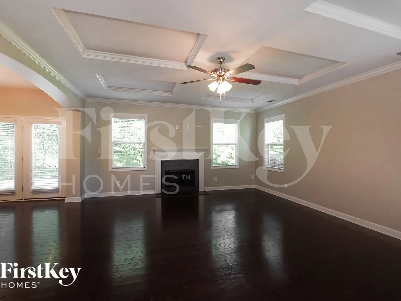 4 bed, 2.5 bath, 2870 sqft, $3,290 — Photo 3