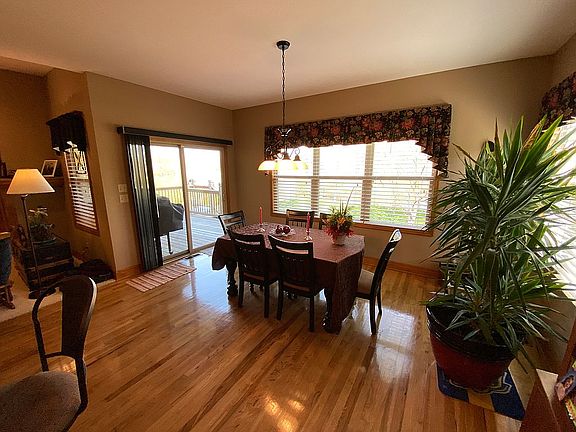 2nd image of 4919 Parkway Dr