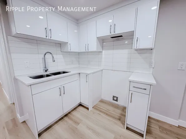 614 56th Ave SW, Calgary, AB T2V 0G8
