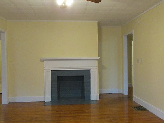 3rd image of 1011 Holland Ave