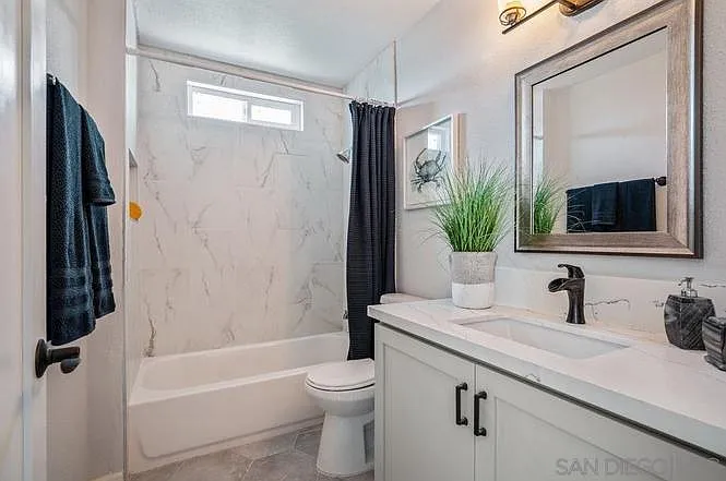 1136 East Ln — Photo 20