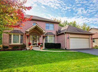 487 Carolian Dr, Lake Zurich, IL 60047