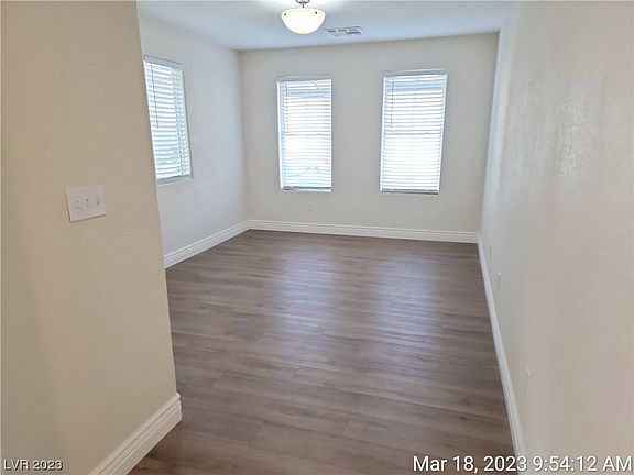 4th image of 5664 Woods Crossing St