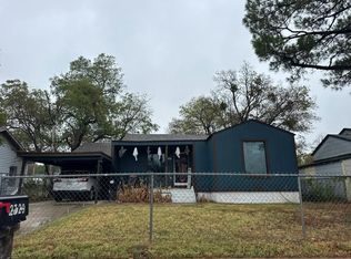 2729 Wallace St, Fort Worth, TX 76105