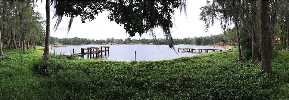 2nd image of 6055 Lakeside Dr