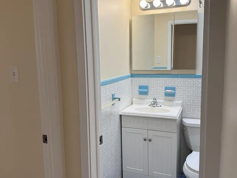 1509 Curtin St #2 — Photo 9