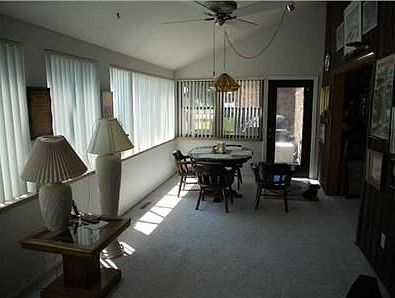 3rd image of 1822 Briarwood Ln