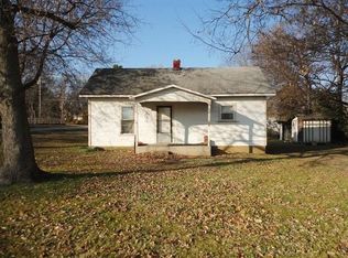 712 S Broadway St, Grove, OK 74344