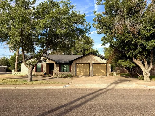 1201 NW 11th St, Andrews, TX 79714