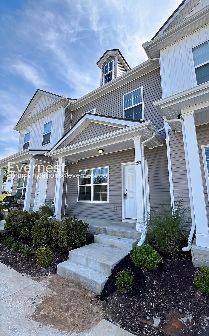 Building Photo - 250 Tara Ct