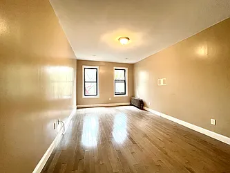 30 Dongan Place