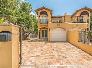3065 Allamanda St, Miami, FL 33133