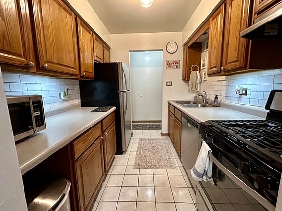 2nd image of 15801 Peggy Ln APT 1