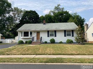 11 Woerner Ct, Edison, NJ 08817