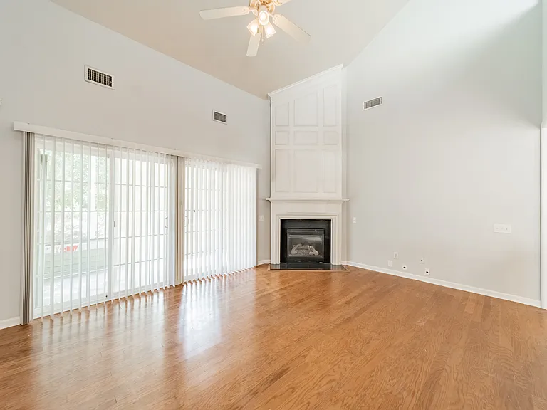 2139 Ashley River Rd — Photo 5