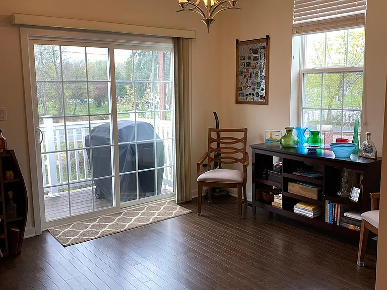 9 Stockton Ln — Photo 6
