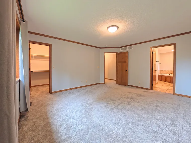 11956 Castle Rock Ct N — Photo 32