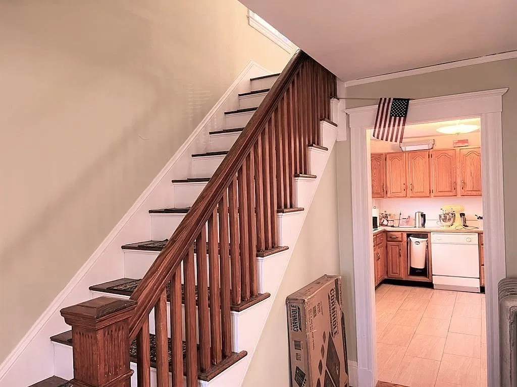 3 bed, 2.0 bath, 1320 sqft, $3,400 — Photo 4