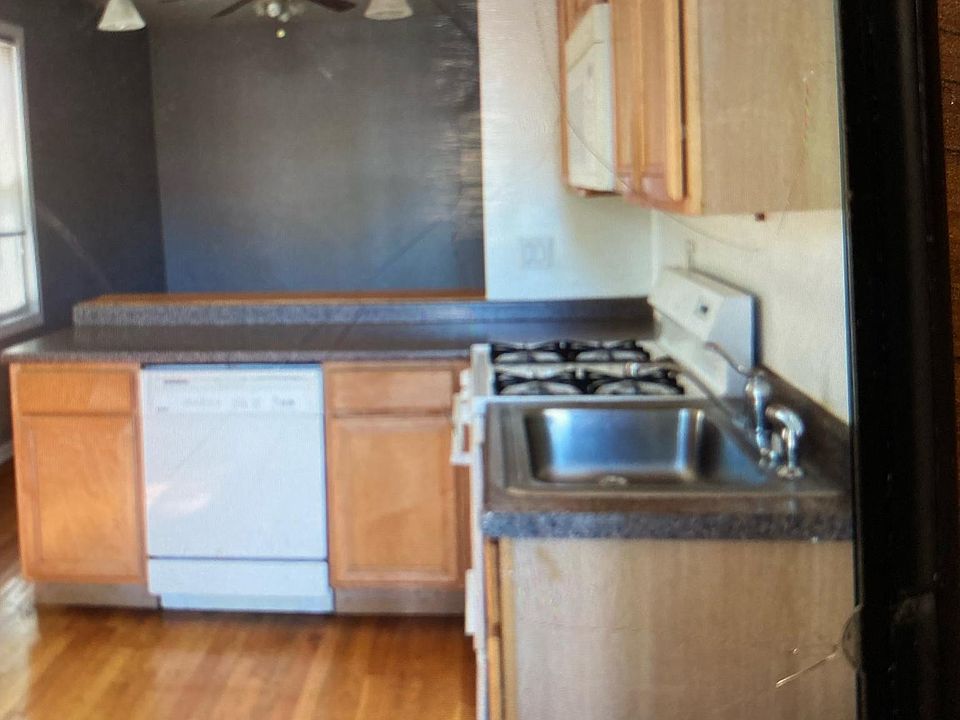 2nd image of 1701 N Talman Ave APT 2R