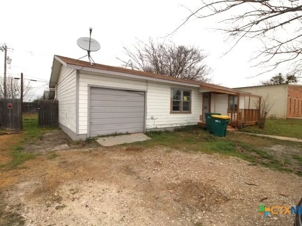 1411 W Main St, Gatesville, TX 76528
