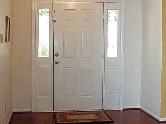2nd image of 2081 Cameo Dr