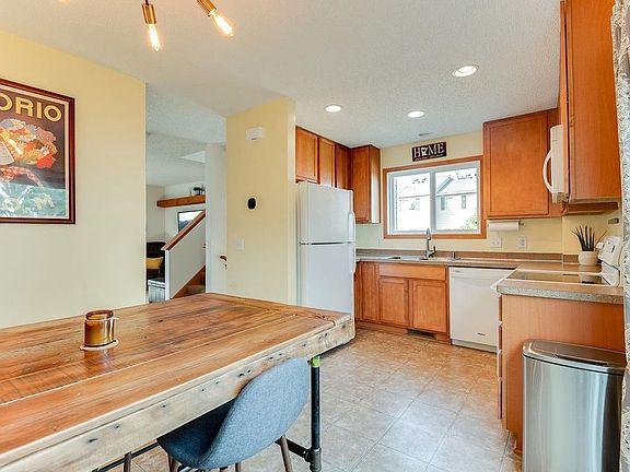 4th image of 4947 Emmit Dr N Unit 6