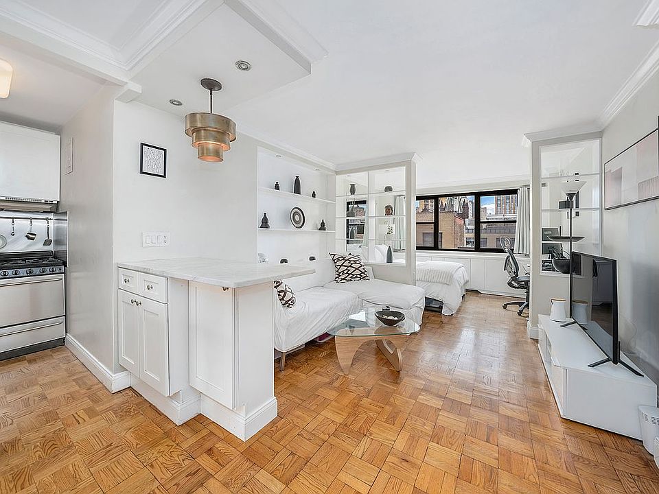 1st image of 210 E 15th St APT 8P