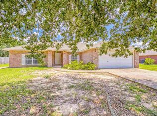 6476 Bay Oaks Dr, Milton, FL 32583