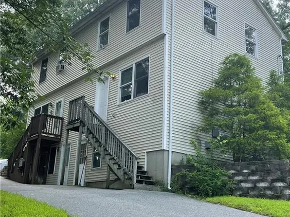 32 Division St #32, Woonsocket, RI 02895