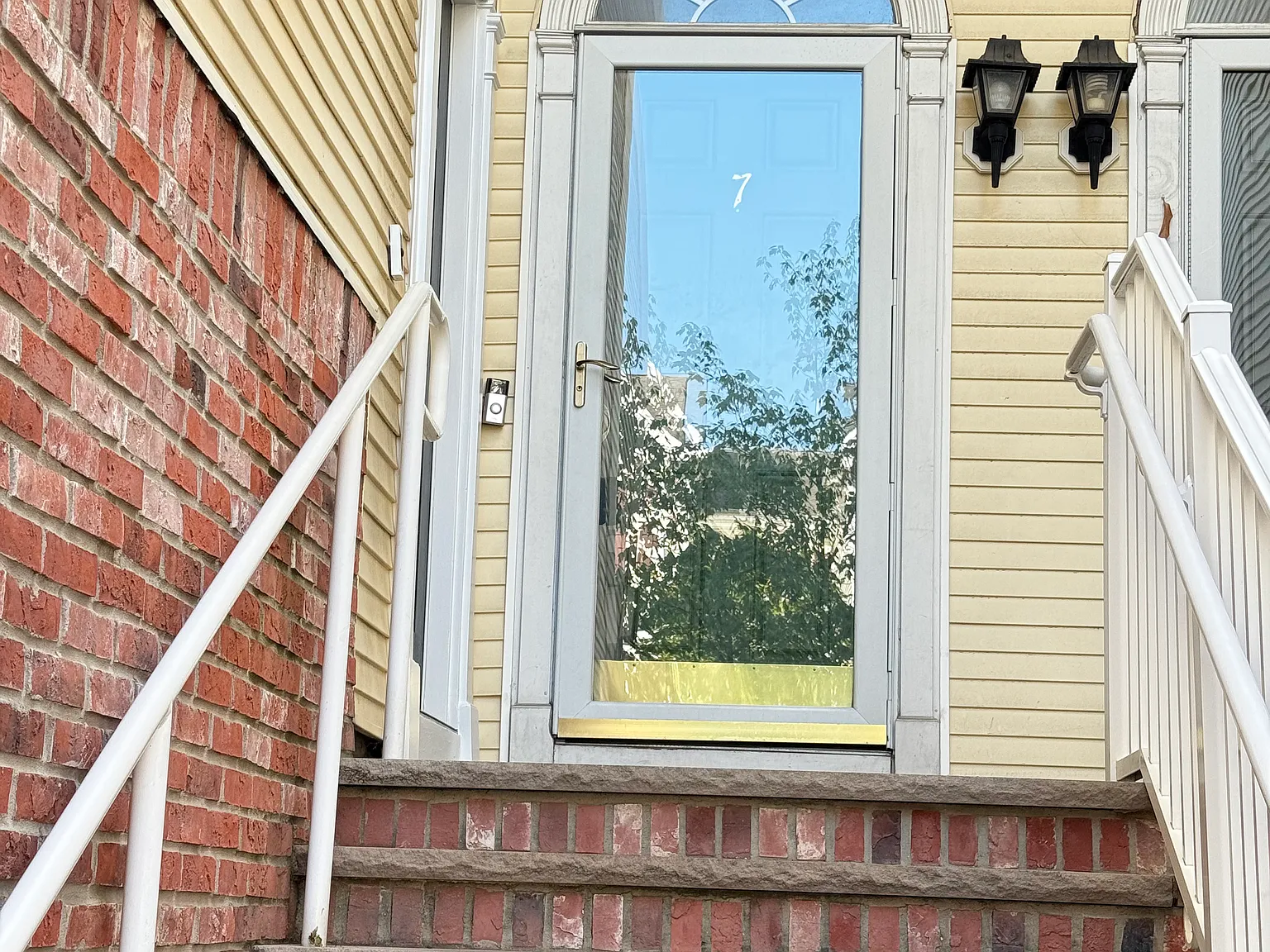 2 bed, 2.5 bath, 1950 sqft, $3,800 — Photo 2