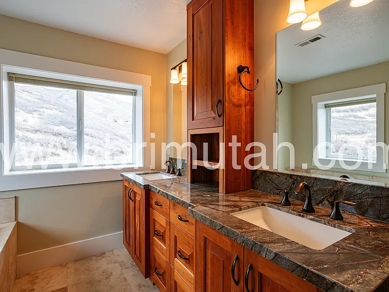 105 N Young Oak Rd — Photo 22