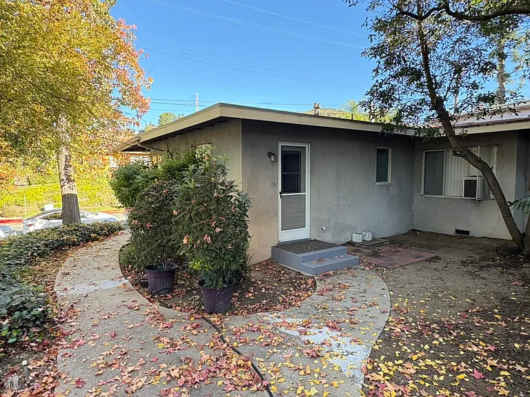 1800 Calafia St #B — Photo 2